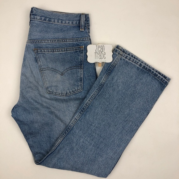 Levi's Cropped Jeans - Picture 1 of 6